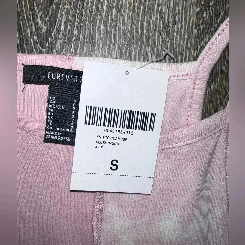 Forever 21 Tank Top. NWT. Size Small